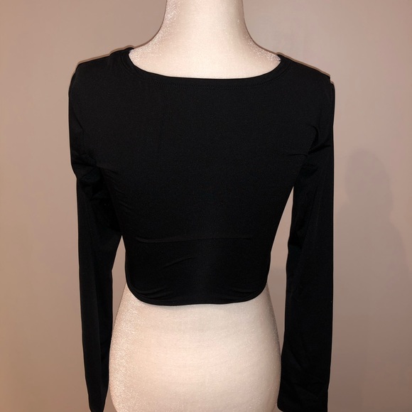 Black crop top - Picture 8 of 8